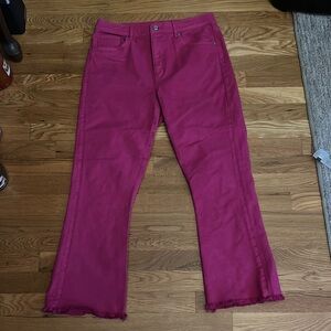 Like new! Vibrant Pink magenta Frayed Hem Loft cropped jeans